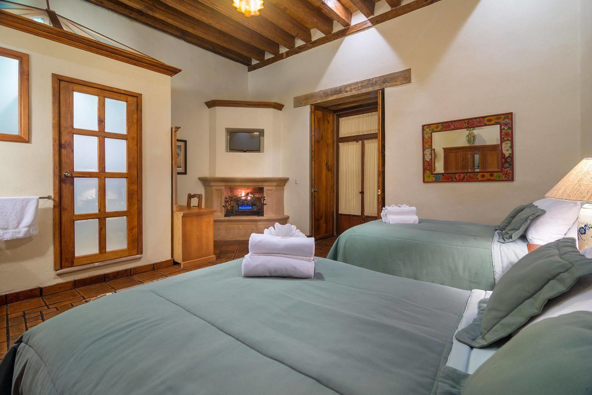 Hotel Casa Del Naranjo Pátzcuaro Екстериор снимка